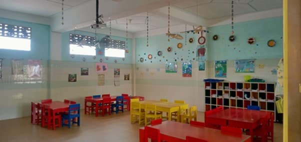 Depan sekolah